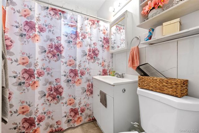 31-29 100th Street, Corona, NY 11368