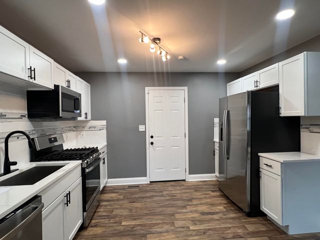 5613 W 15th Avenue, Gary, IN 46406