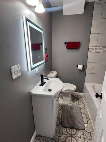 5613 W 15th Avenue, Gary, IN 46406