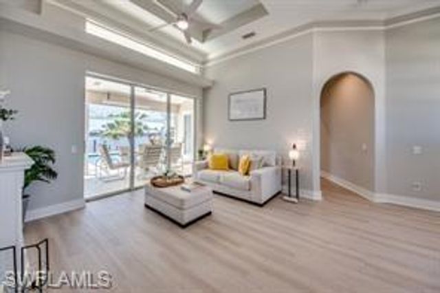 702 SW 52nd ST, Cape Coral, FL 33914