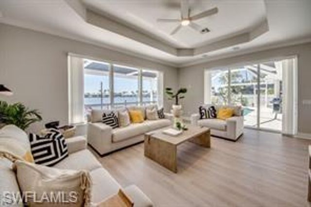 702 SW 52nd ST, Cape Coral, FL 33914