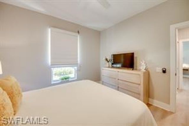 702 SW 52nd ST, Cape Coral, FL 33914