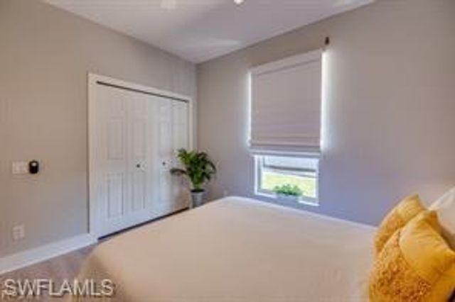 702 SW 52nd ST, Cape Coral, FL 33914