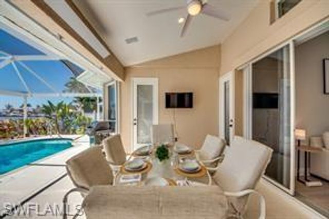 702 SW 52nd ST, Cape Coral, FL 33914