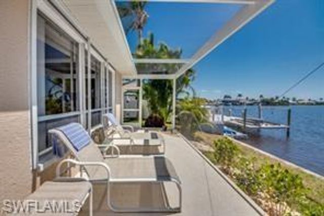 702 SW 52nd ST, Cape Coral, FL 33914