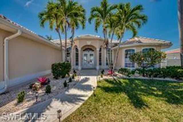 702 SW 52nd ST, Cape Coral, FL 33914