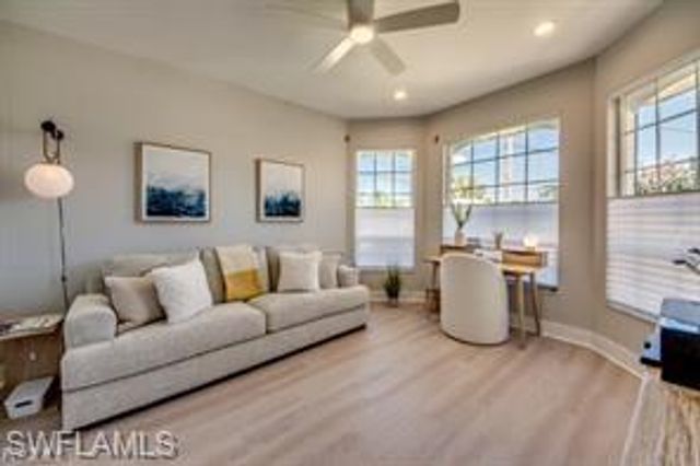 702 SW 52nd ST, Cape Coral, FL 33914