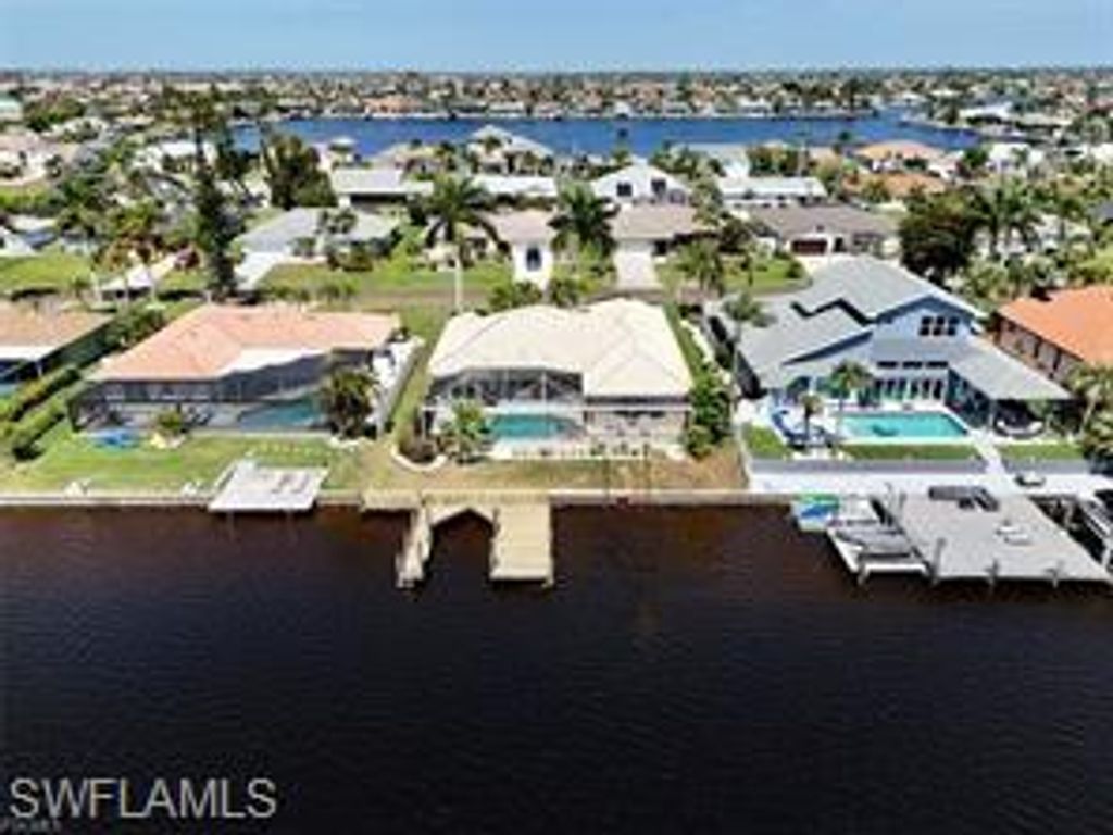702 SW 52nd ST, Cape Coral, FL 33914