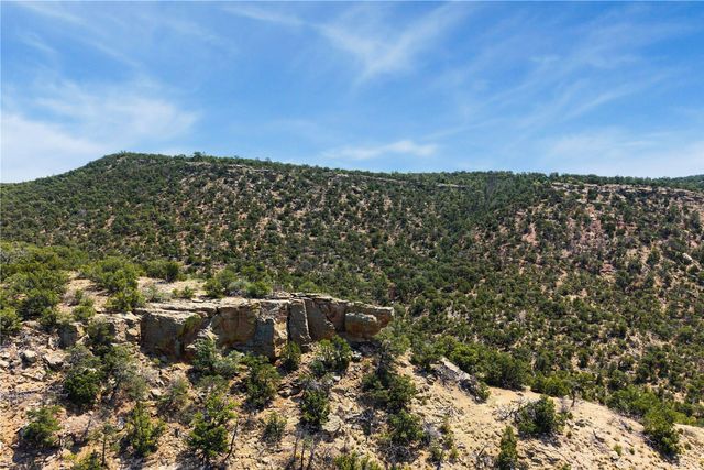 201-B Soaring Hawk Trail, Santa Fe, NM 87508