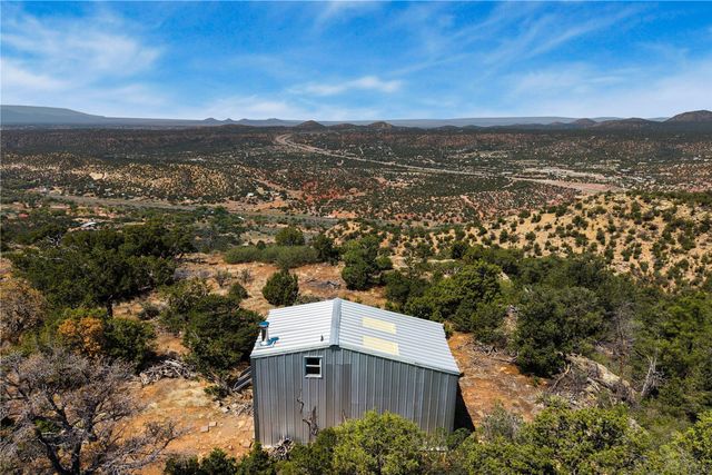 201-B Soaring Hawk Trail, Santa Fe, NM 87508
