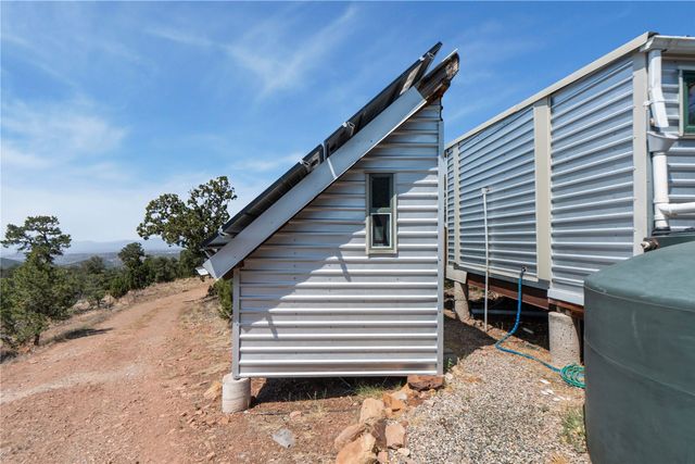 201-B Soaring Hawk Trail, Santa Fe, NM 87508