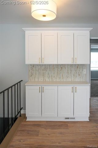 5783 Williamsburg Court, Waterford, MI 48327