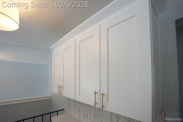 5783 Williamsburg Court, Waterford, MI 48327