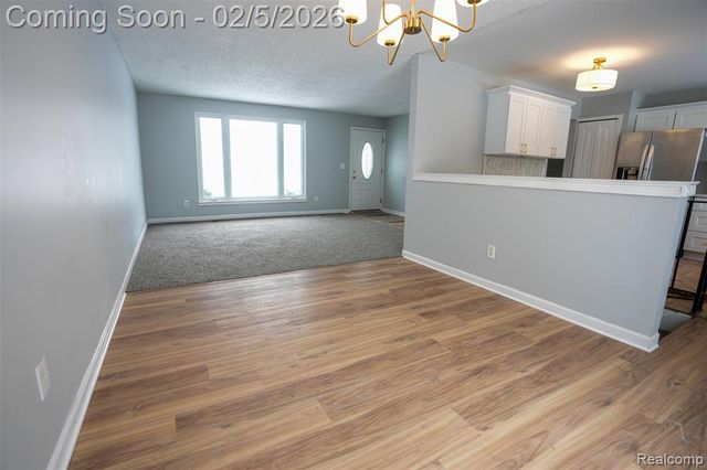 5783 Williamsburg Court, Waterford, MI 48327