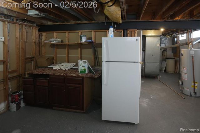 5783 Williamsburg Court, Waterford, MI 48327