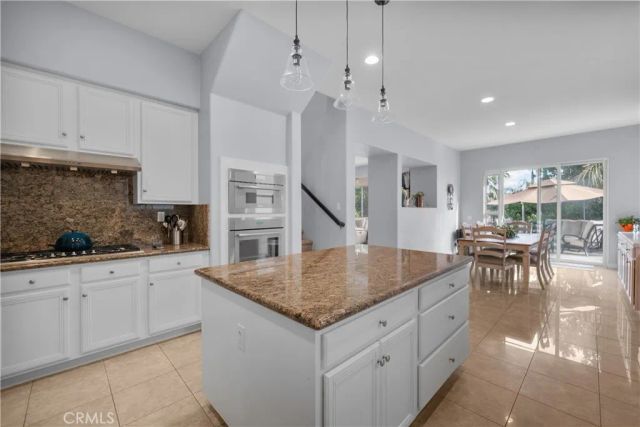 29350 Las Brisas, Valencia, CA 91354