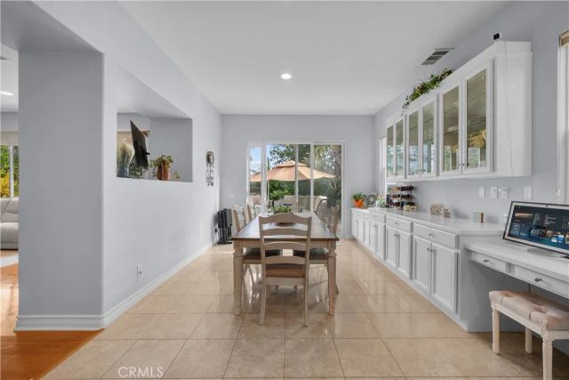 29350 Las Brisas, Valencia, CA 91354