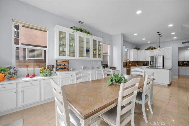 29350 Las Brisas, Valencia, CA 91354