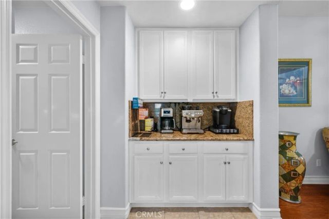 29350 Las Brisas, Valencia, CA 91354