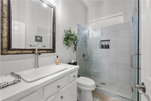 29350 Las Brisas, Valencia, CA 91354