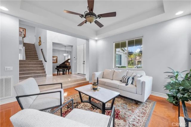 29350 Las Brisas, Valencia, CA 91354