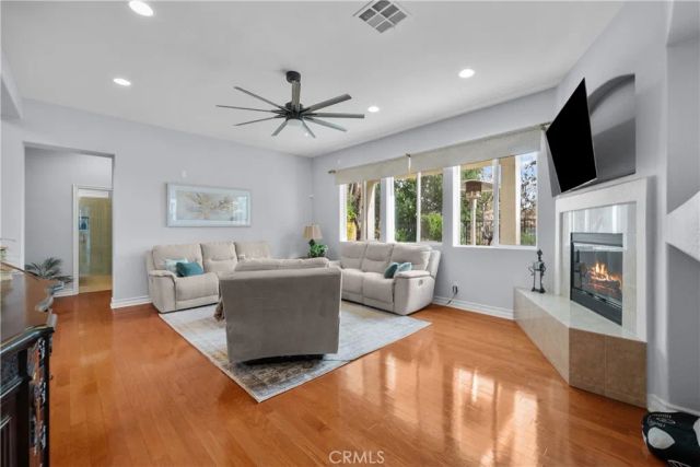 29350 Las Brisas, Valencia, CA 91354