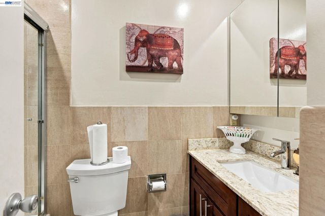 22 John Glenn Cir, Daly City, CA 94015