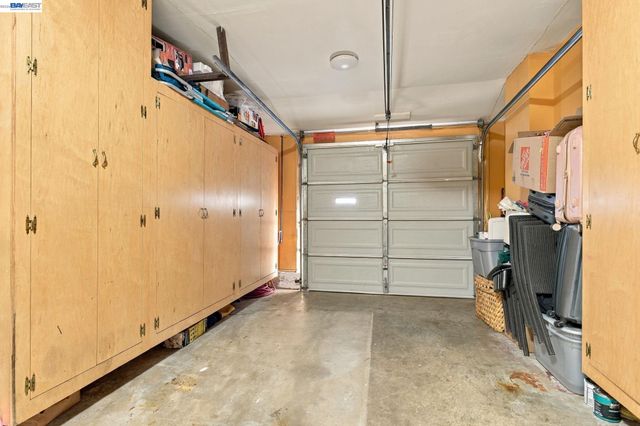 22 John Glenn Cir, Daly City, CA 94015