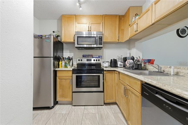5219 VIA HACIENDA CIRCLE B111, Orlando, FL 32839
