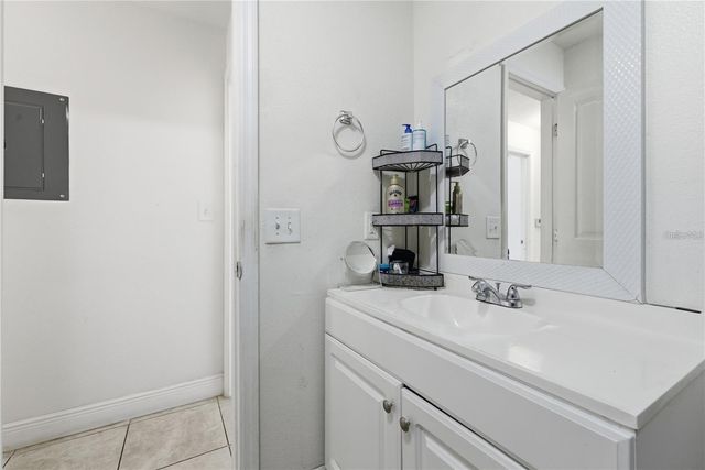 5219 VIA HACIENDA CIRCLE B111, Orlando, FL 32839