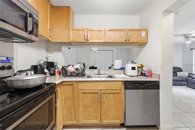 5219 VIA HACIENDA CIRCLE B111, Orlando, FL 32839