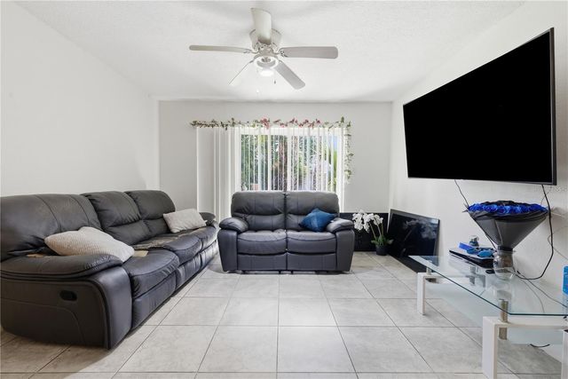 5219 VIA HACIENDA CIRCLE B111, Orlando, FL 32839