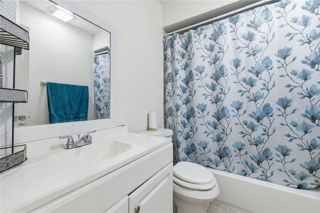 5219 VIA HACIENDA CIRCLE B111, Orlando, FL 32839
