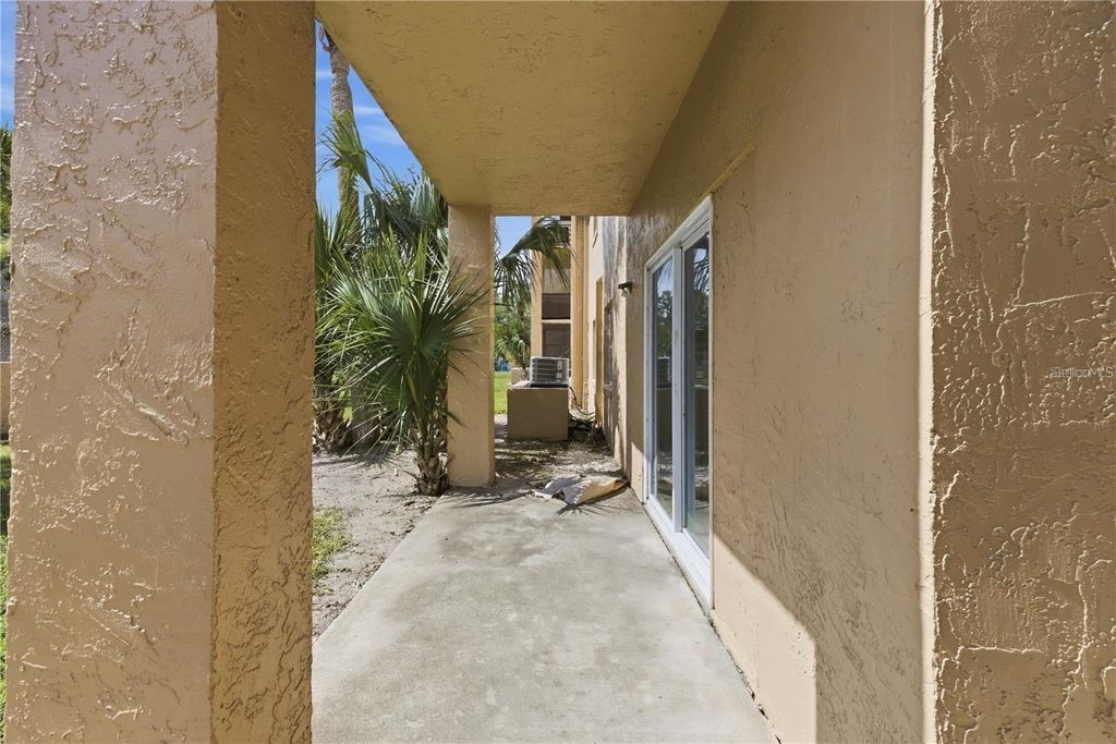 Image 19 of property listing at 5219 VIA HACIENDA CIRCLE B111, Orlando, FL 32839