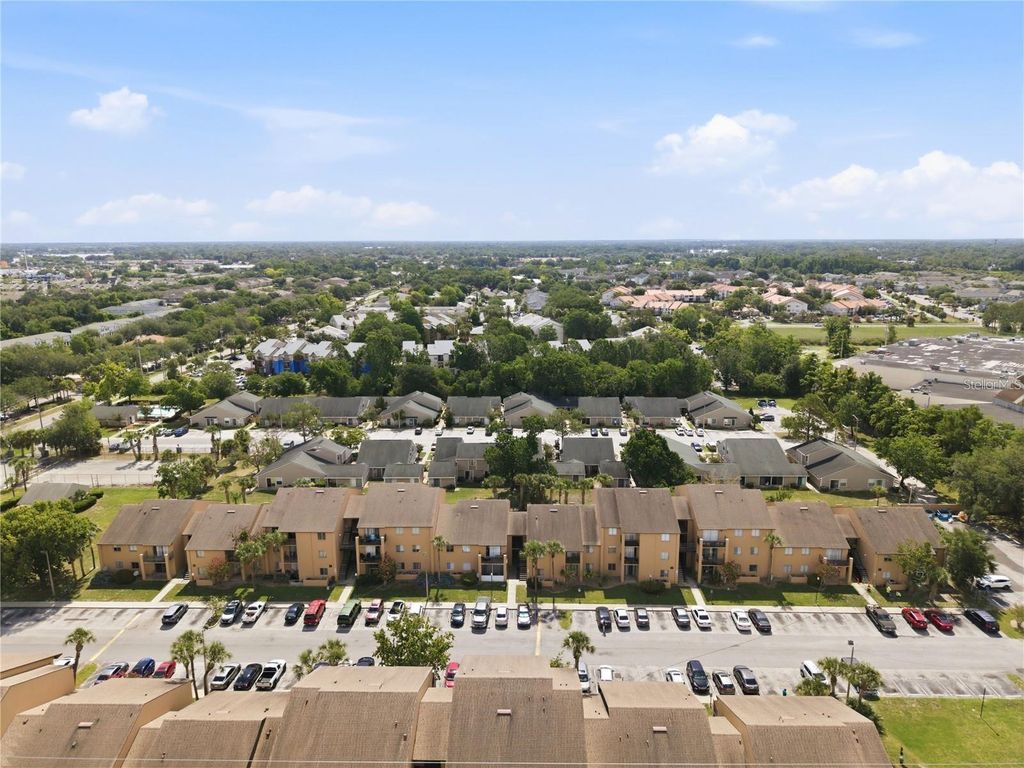 Image 29 of property listing at 5219 VIA HACIENDA CIRCLE B111, Orlando, FL 32839
