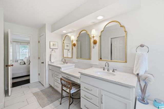 1513 PARKSIDE COURT, Homewood, AL 35209