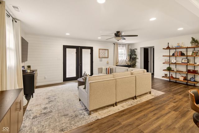 670 Griffith Road, Greenwood, IN 46143