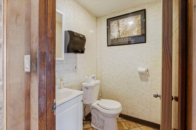 415 Emerson Avenue, Hampstead, NH 03841