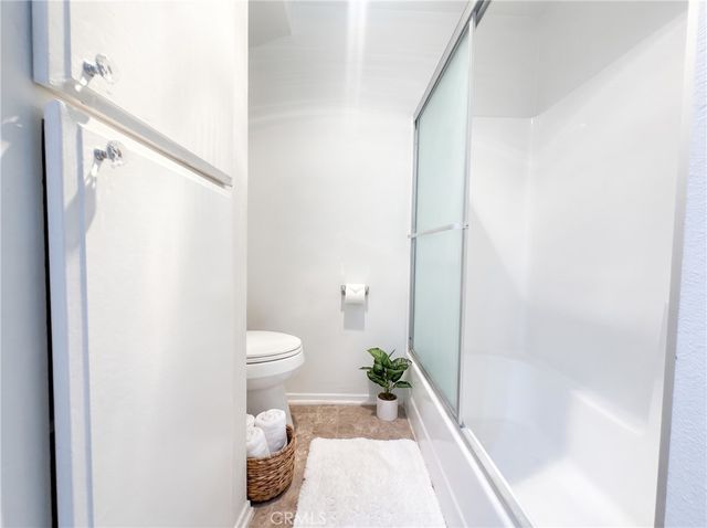 6815 Remmet 219, Canoga Park, CA 91303