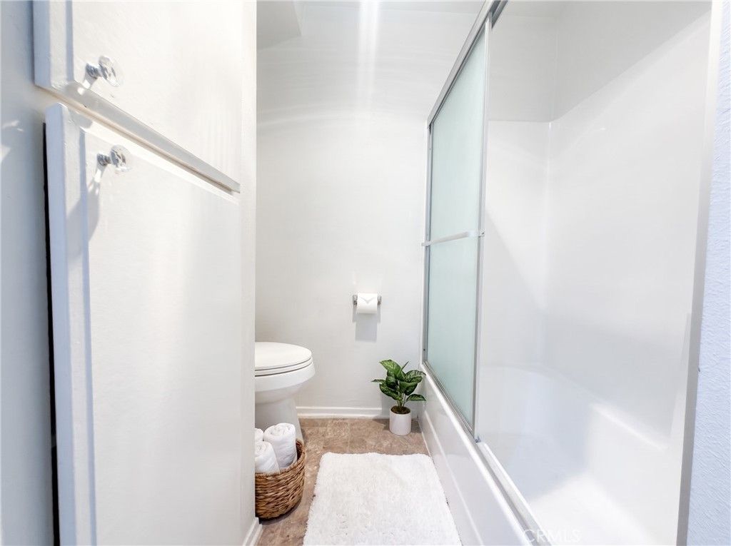 6815 Remmet 219, Canoga Park, CA 91303 — photo 4