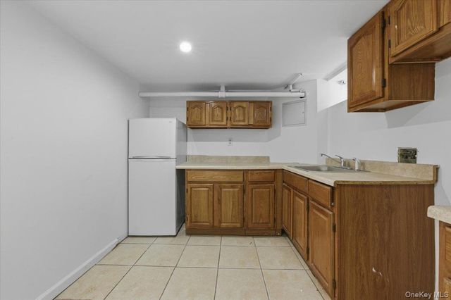 10973 200th Street, Saint Albans, NY 11412