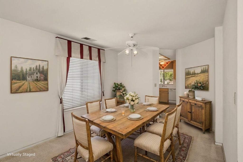 Image 10 of property listing at 2313 Palo Alto Avenue, Clovis, CA 93611