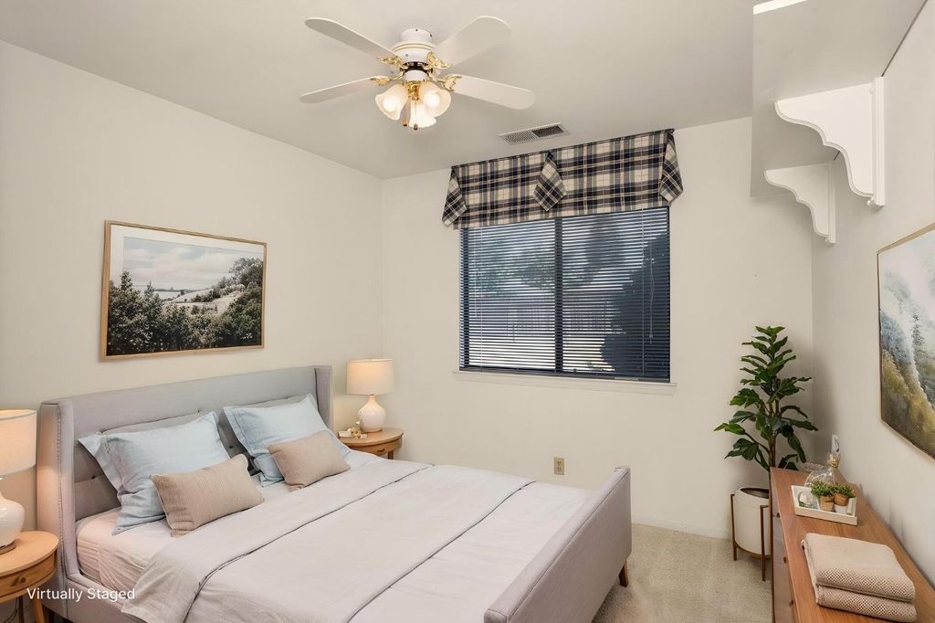 Image 23 of property listing at 2313 Palo Alto Avenue, Clovis, CA 93611