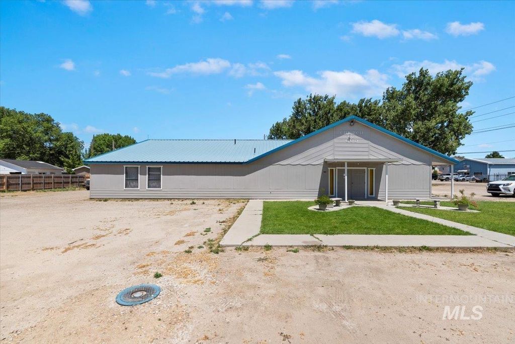 1325 E Denver St., Caldwell, ID 83605