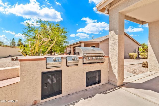 24511 S Saddletree Drive, Sun Lakes, AZ 85248