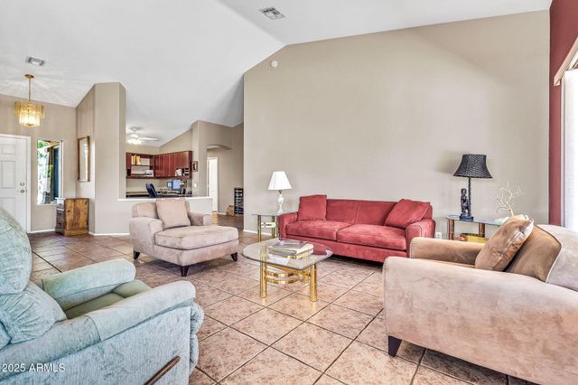 24511 S Saddletree Drive, Sun Lakes, AZ 85248