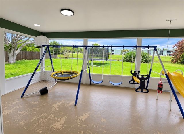 1918 SE West Dunbrooke Circle, Port St Lucie, FL 34952