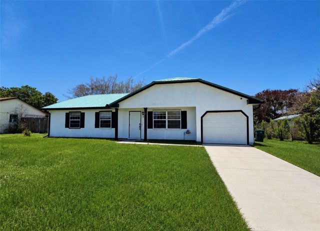 1918 SE West Dunbrooke Circle, Port St Lucie, FL 34952