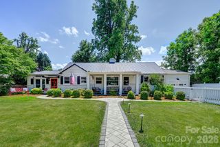 32 Central Avenue, Weaverville, NC 28787