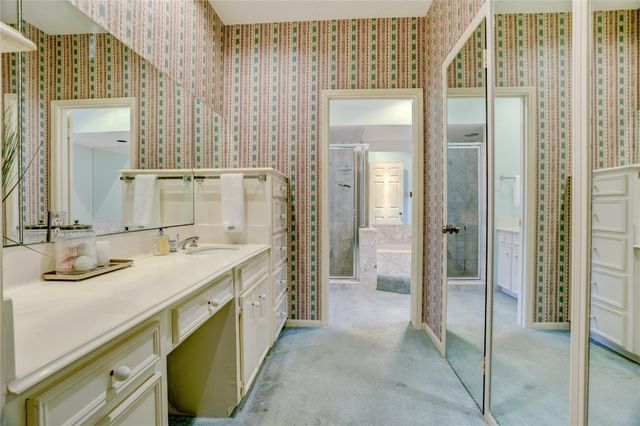 44 Crestwood Circle, Sugar Land, TX 77478